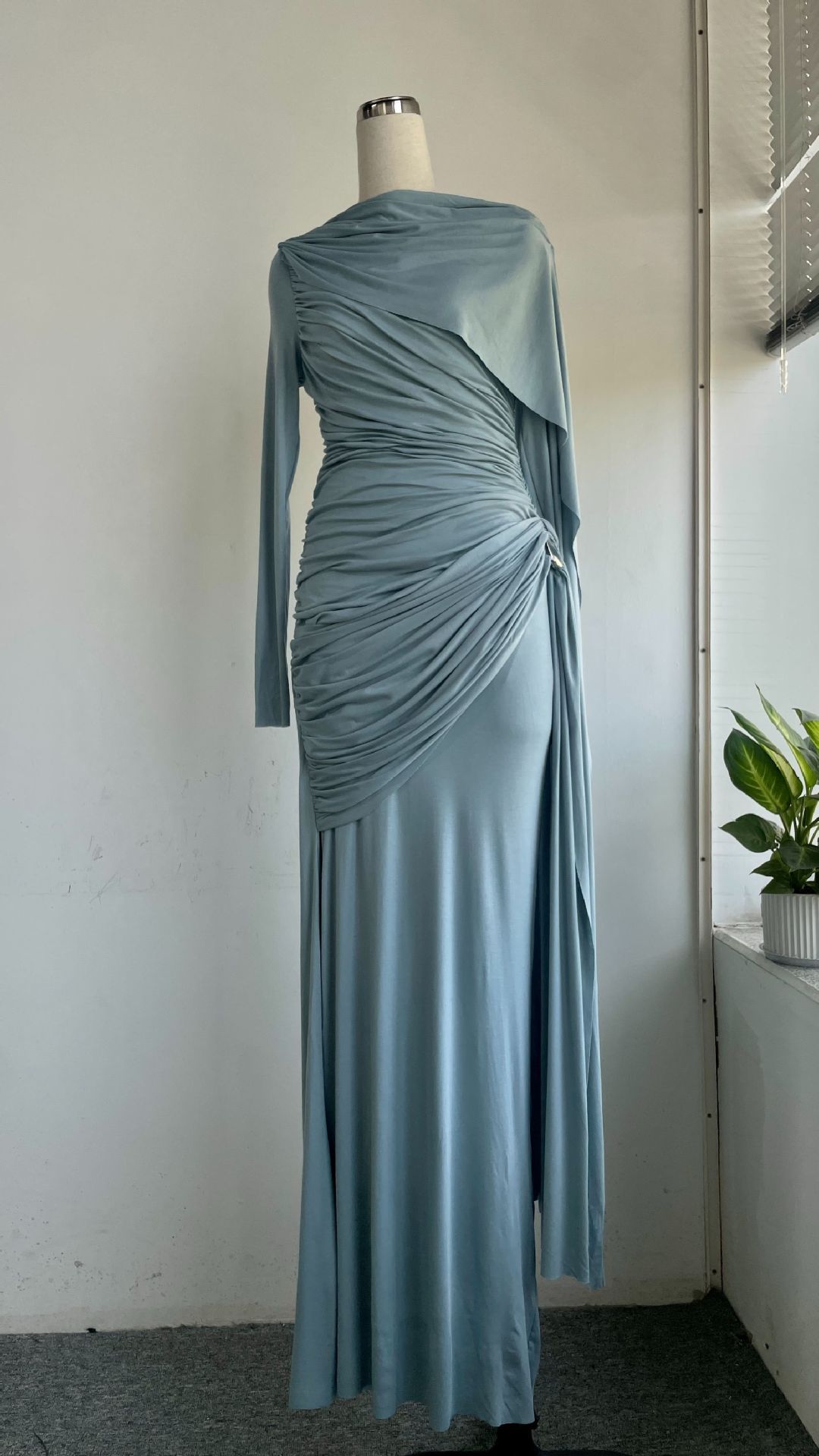 Niche Solid Color Pleating Asymmetric Simple Slim Dress