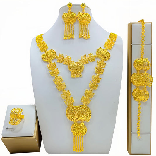 طقم نسائي أنيق من قلادة وأقراط وخواتم وأساور