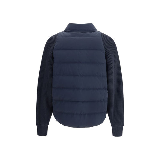 سترة بتفاصيل مجوهرات مميزة