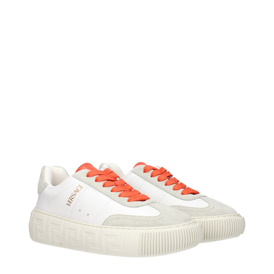 حذاء رياضي أبيض من الجلد