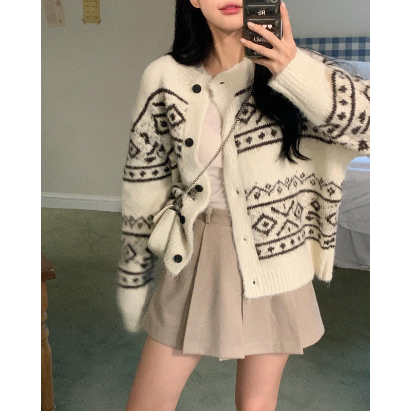 Casual Women's Sweater Geometric Pattern Round Neck Knitted Cardigan