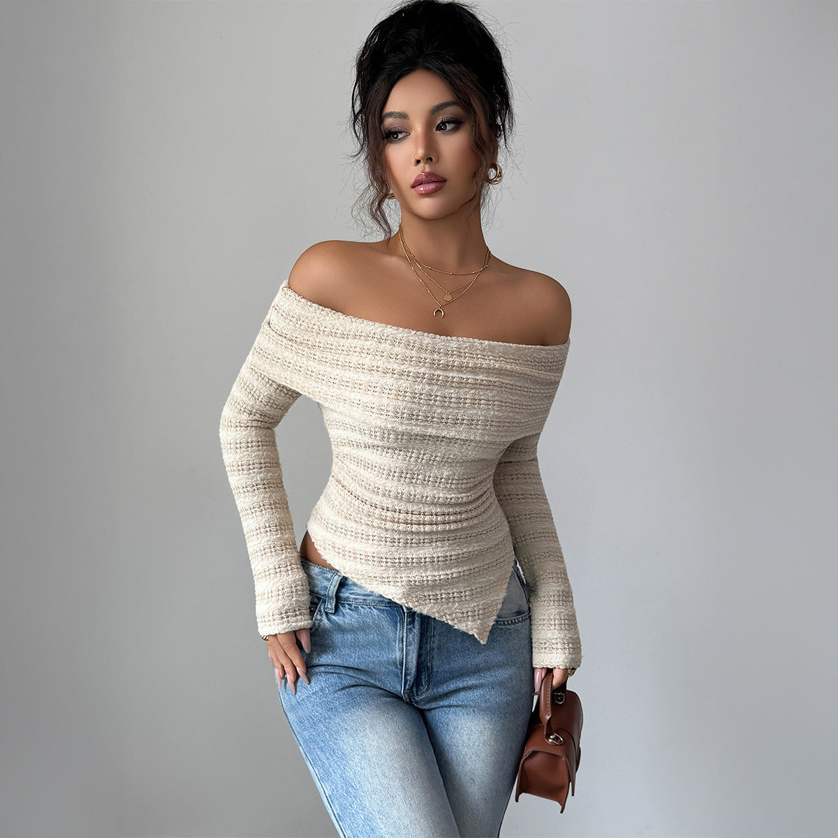 Women's Light Apricot-colored Long-sleeved Off-shoulder T-shirt