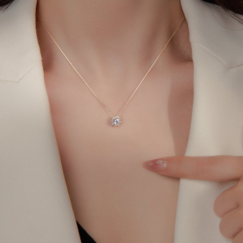 Silver Bright Snowflake Zircon Pendant Necklace Under Banyan Tree Exquisite