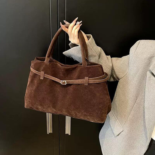 New Niche Underarm Commuter Bag With A Buckle