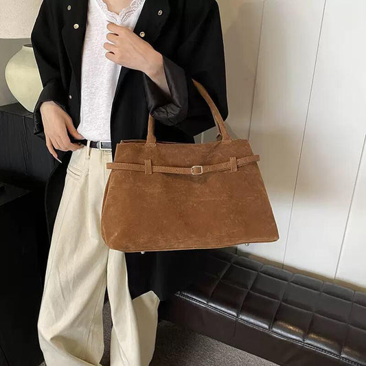 New Niche Underarm Commuter Bag With A Buckle