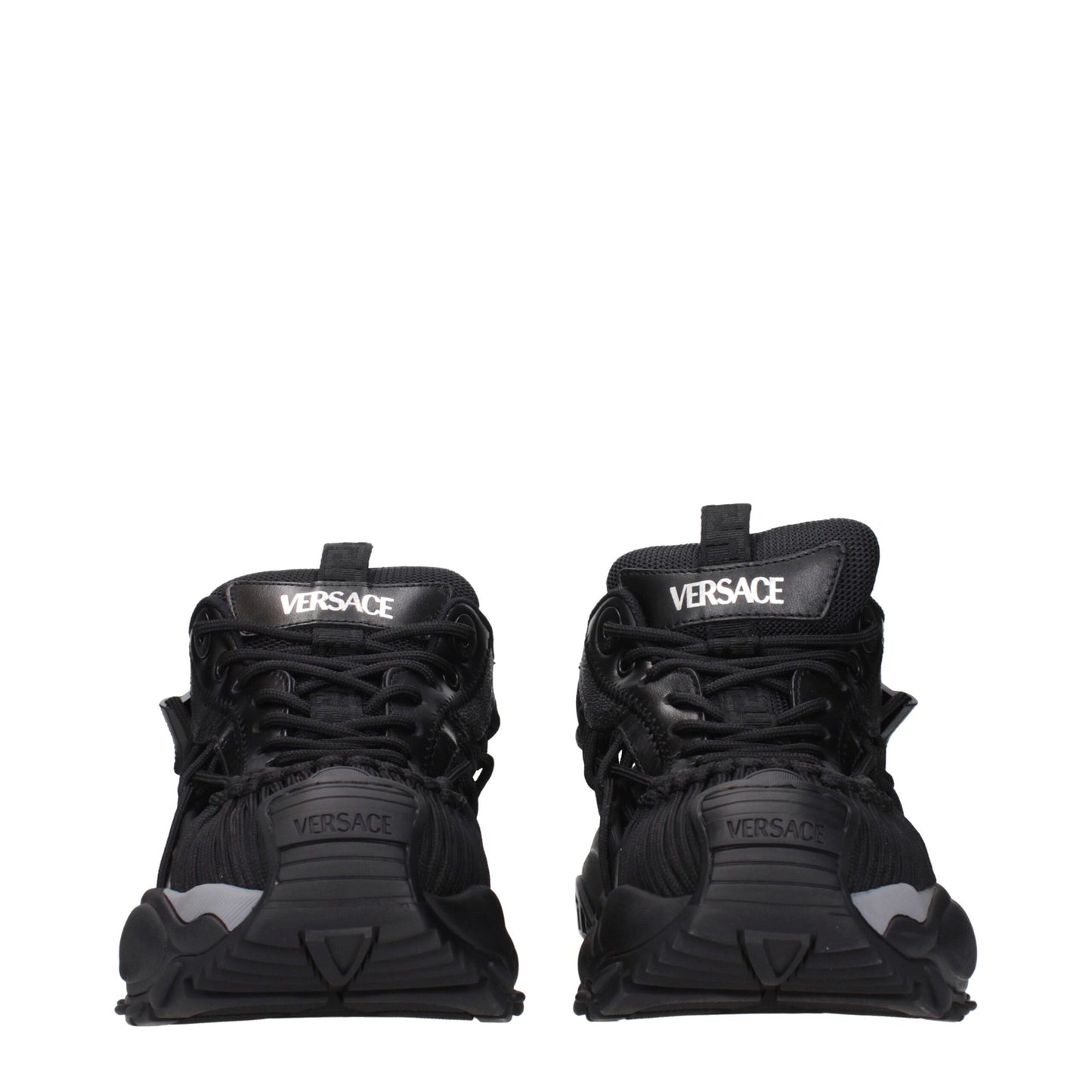 حذاء رياضي أسود من الجلد