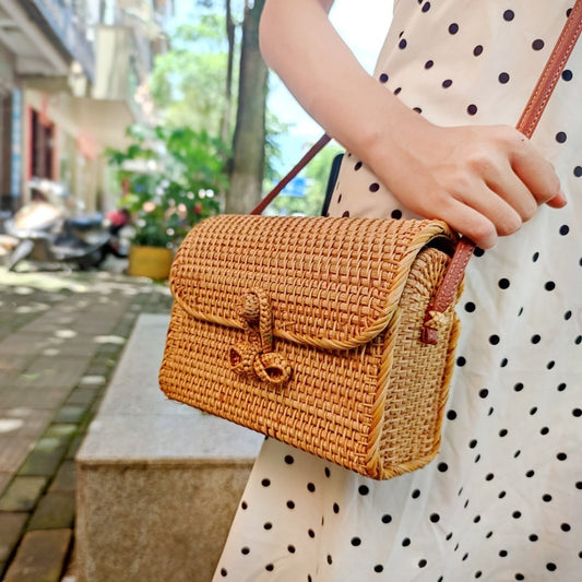 Stylish Casual Crossbody Beach Bag With A Butterfly Buckle Handwoven From Rattan