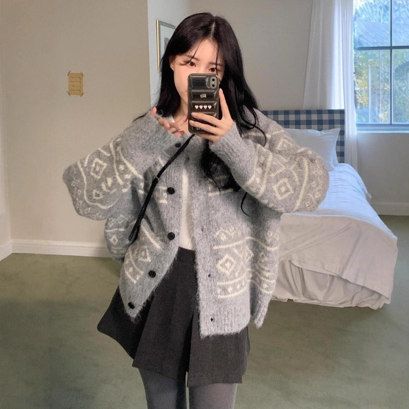 Casual Women's Sweater Geometric Pattern Round Neck Knitted Cardigan